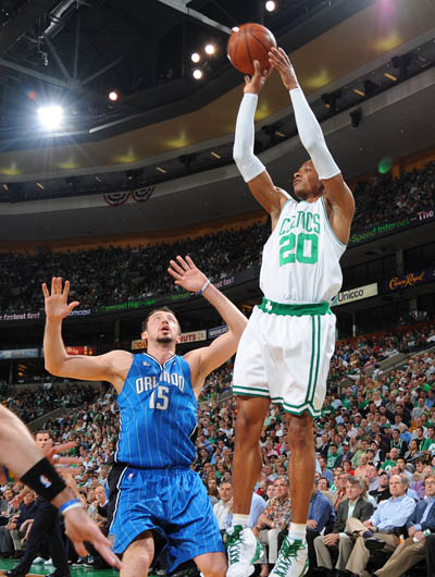 而且在一对 而且在一对