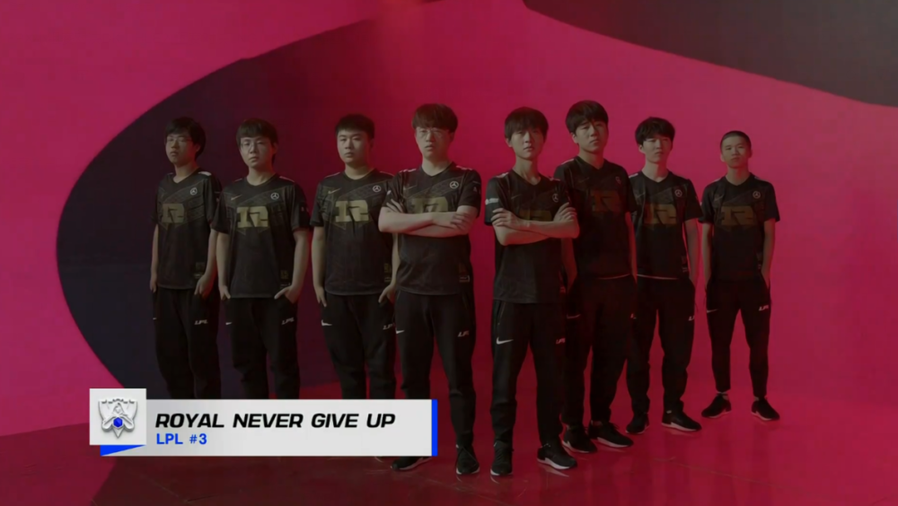 帮助球员在 帮助球员在