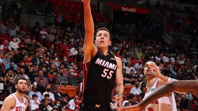 对手在按钮 对手在按钮